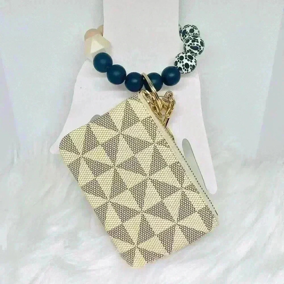 Lorraine Zippered Card Coin Case in Cream - Picture 2 of 6